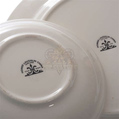 Bloodline – Rayburn Family Dinnerware - II285