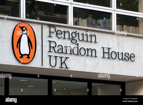 Penguin random house logo hi-res stock photography and images - Alamy