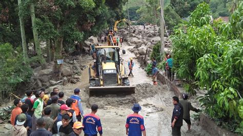 11 still missing as rescuers recover body from Indonesia flash floods and landslide – County ...