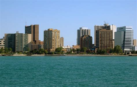 Windsor, Canada. Find your place to 🏠 live, 💻 work, and 🧭 travel | Поездки, Места, Башня