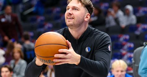 WATCH: Dallas Mavs’ Luka Doncic Throws Down Monster One-Handed Tomahawk Dunk - Sports ...