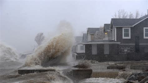 U.S. Death Toll Reaches 37 in ‘Horrendous’ Winter Storm