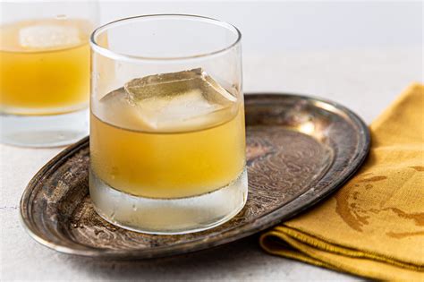 Classic Scotch Sour Cocktail Recipe