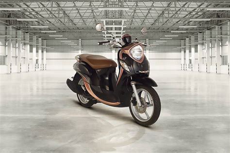 Yamaha Fino 125 2025 Images - Check out design & styling | OTO