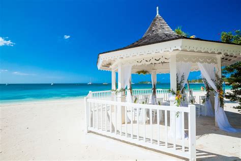 7 One-of-a-kind Wedding Venues In Jamaica | BEACHES