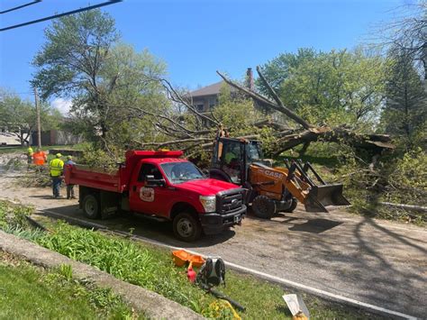 Kansas City weather: EF-1 tornado causes damage in Smithville