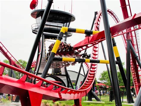 X-Flight - Six Flags Great America (Gurnee, IL) | Amusement park rides, Roller coaster, Great ...