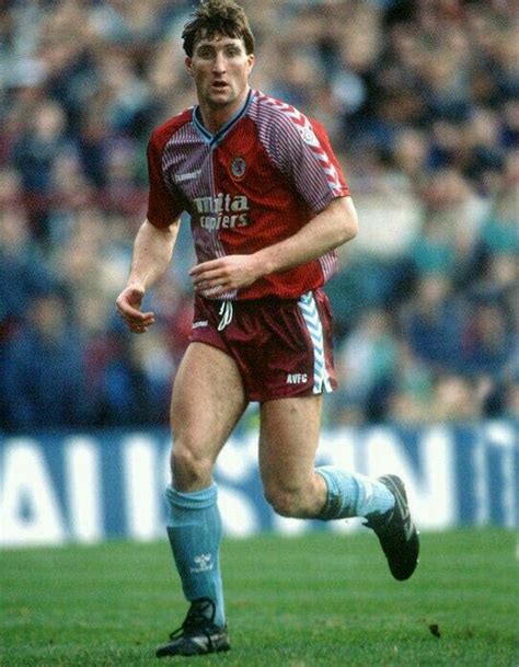 Alan McInally of Aston Villa in 1988. | Aston villa, Sports hero, Football players