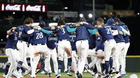 It Ends Tonight: A Celebration of the Seattle Mariners