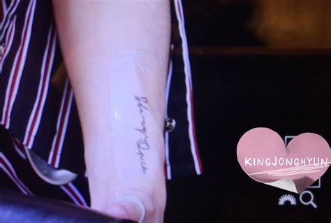 SHINee Jonghyun Spotted With Yet Another New Tattoo - Koreaboo