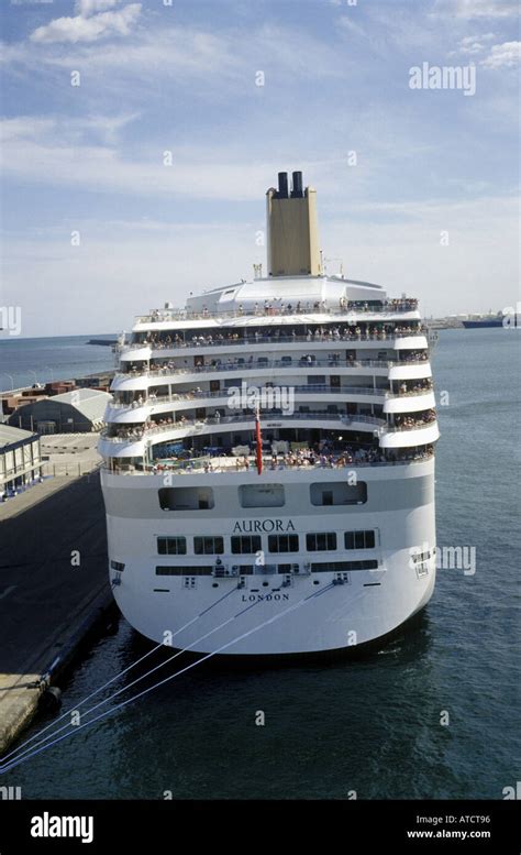 The Aurora p&o cruise ship Stock Photo - Alamy