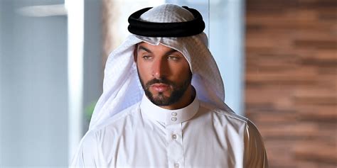 UAE Traditional Dress | Dress For Men, Women And Children