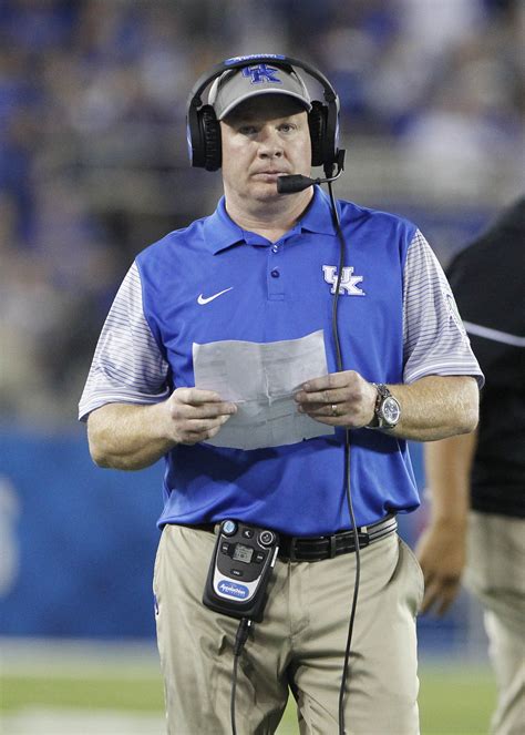 Mark Stoops gets called out by fan on his radio show and fires right back