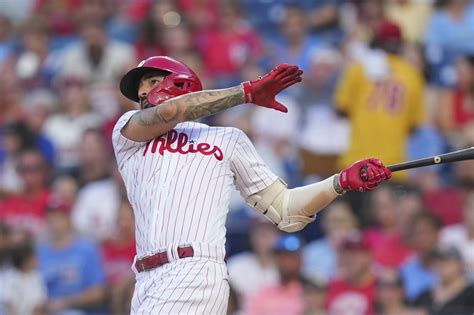 Phillies' Nick Castellanos on fire since heated locker room exchange