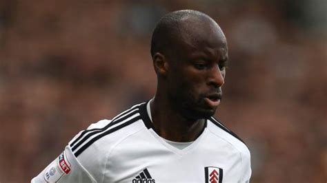 Sone Aluko: Reading sign Nigeria forward from Fulham on four-year deal - BBC Sport