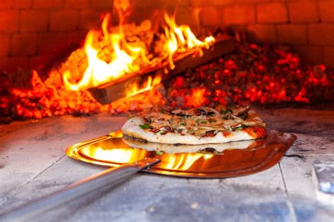 Neapolitan Wood-Fired Pizza Recipe