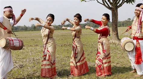 Bihu Folk Dance, History, Style, Origin, Costume & Festival