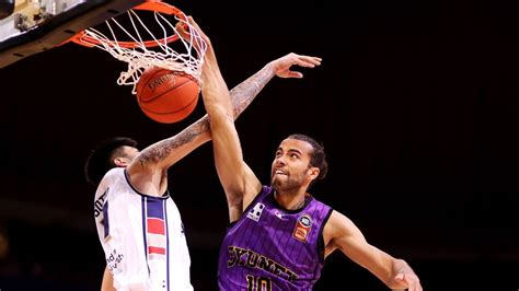 NBL 3x3 Who should be the two 'inside' players on the All-NBL First Team? - ESPN