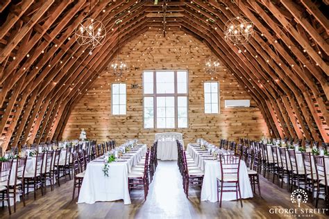 Blog | Barn Wedding Venues Around The US For The Ultimate Winter Wedding Celebration