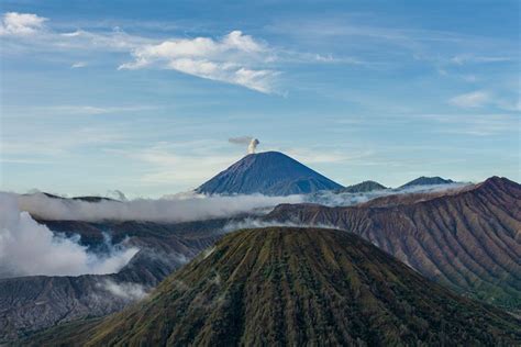 Gunung Yang Ada Salju Di Indonesia - Duwus.com