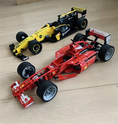 LEGO F1 Renault / Ferrari : lego