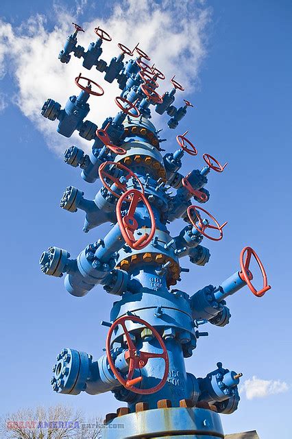 oilfield Christmas tree | It's used to control oil and natur… | Flickr