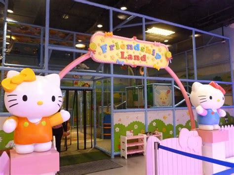 Sanrio Hello Kitty Town Puteri Harbour Family Theme Park Johor Bahru ...