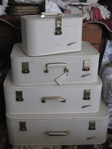 Lady Baltimore 4 Piece White Luggage Set | White luggage, Vintage train ...