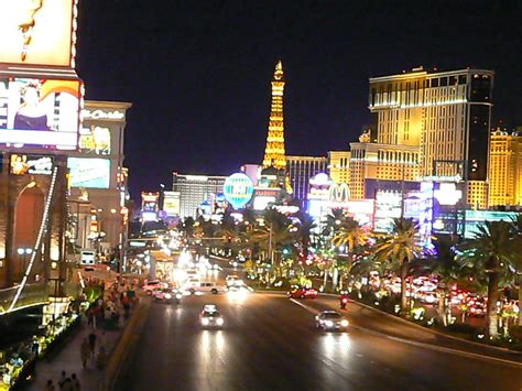 Night street view of las vegas strip | Night street view of … | Flickr