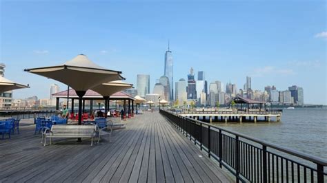 Downtown Jersey City Apartments - 3 Buildings from Equity Residential | EquityApartments.com