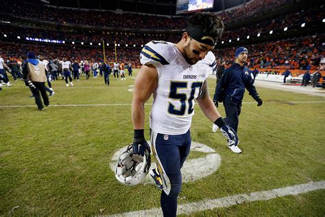 Report: San Diego Chargers LB Manti Te'o tears Achilles, out for season