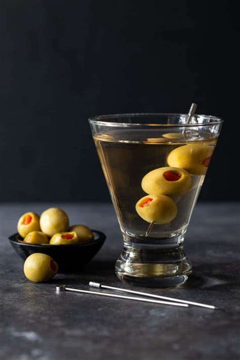 Gin Martini Recipe (Make classic cocktails at home!) - Garnish with Lemon