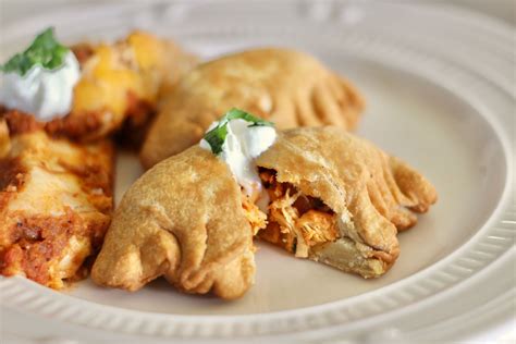 Authentic Chicken Empanadas (Empanadas de Pollo) | Easy Cook