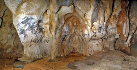 Wall Painting With Horses Chauvet Cave at PaintingValley.com | Explore ...