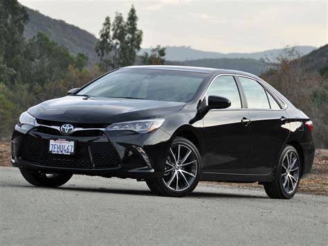 2015 Toyota Camry Test Drive Review - CarGurus