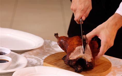 Beijing Roast Duck: History, Recipe, Menu, How to Eat It