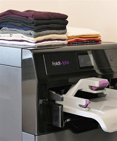 FoldiMate, a fully-functional machine that folds your clothes