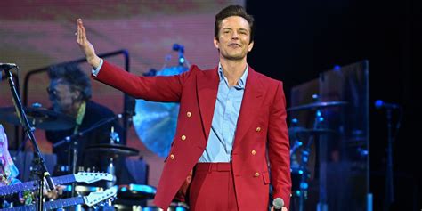 Brandon Flowers' Glastonbury outfit compared to Alan Partridge | indy100