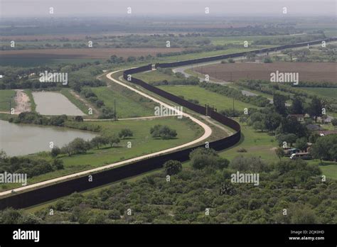 Brownsville texas border fence hi-res stock photography and images - Alamy