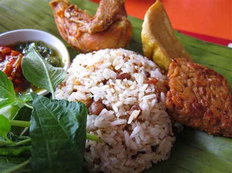 #WhereToTry: 7 Indonesian Traditional Rice Dishes | Rice dishes, Rice ...