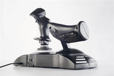 Thrustmaster presenta el nuevo joystick T. Flight Hotas One para Xbox One