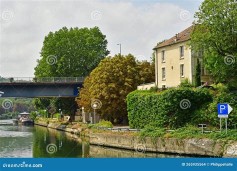 Chatou; France - July 26 2022 : Seine River Editorial Stock Image ...