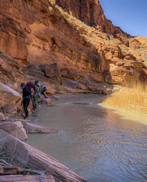 Hiking Paria Canyon, UT - Guided Women's Tour | 57hours