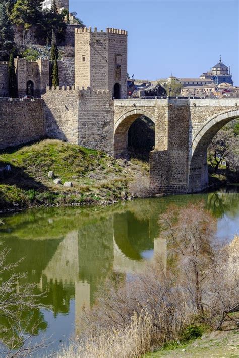 The Alcantara Bridge Over The Tagus River, Toledo Spain Stock Photo - Image of river, puente ...