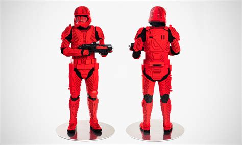 Life-size LEGO Sith Trooper And SDCC Exclusive LEGO Sith Trooper Bust