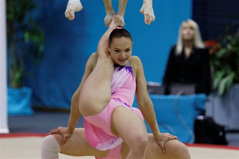 HD Rhythmic Gymnastics Picture | Gymnastics pictures, Acrobatic gymnastics, Gymnastics photos