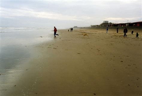 Mablethorpe beach © David Gearing cc-by-sa/2.0 :: Geograph Britain and ...