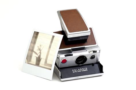 Limited Edition Polaroid SX-70 Vintage Camera | Gadgetsin