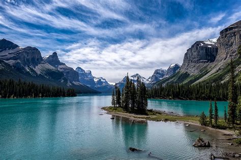 Spirit Island on Maligne Lake Alberta | by Jarno Savinen. [2048x1365]