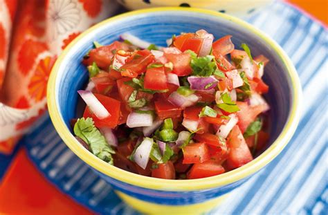 Fresh tomato salsa | Mexican Recipes | GoodtoKnow